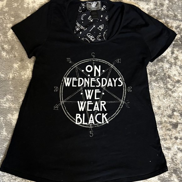 American Horror Stories Women's Short sleeve Black Large Tee - Picture 1 of 3